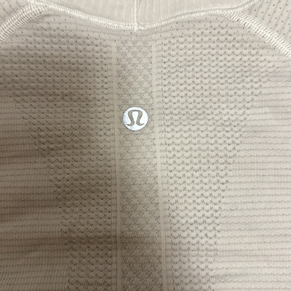 Lululemon Top! - Picture 4 of 4
